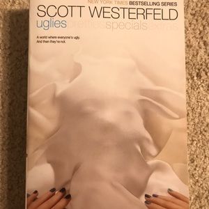 “ Uglies” By Scott Westerfeld